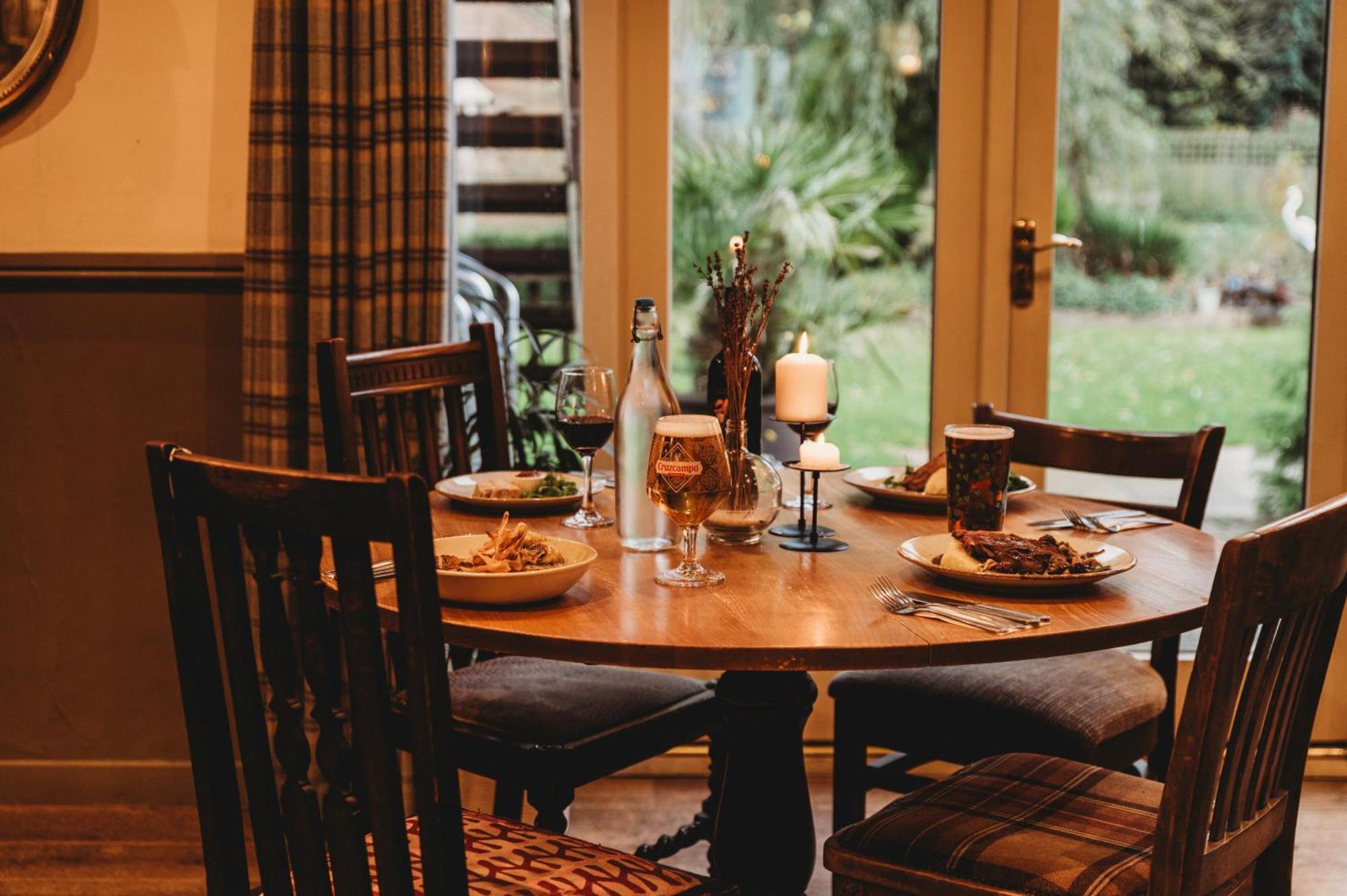 The White Lion Inn أوكهام المظهر الخارجي الصورة