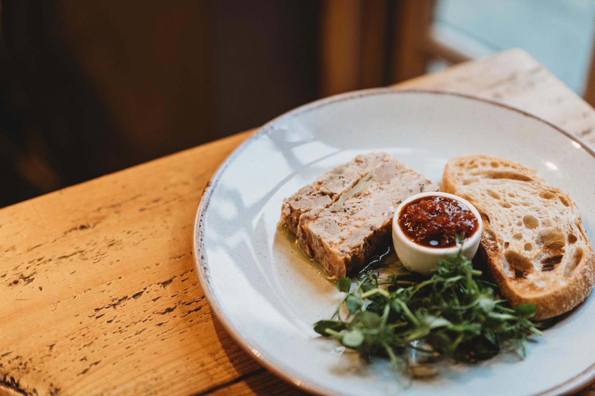 The White Lion Inn أوكهام المظهر الخارجي الصورة